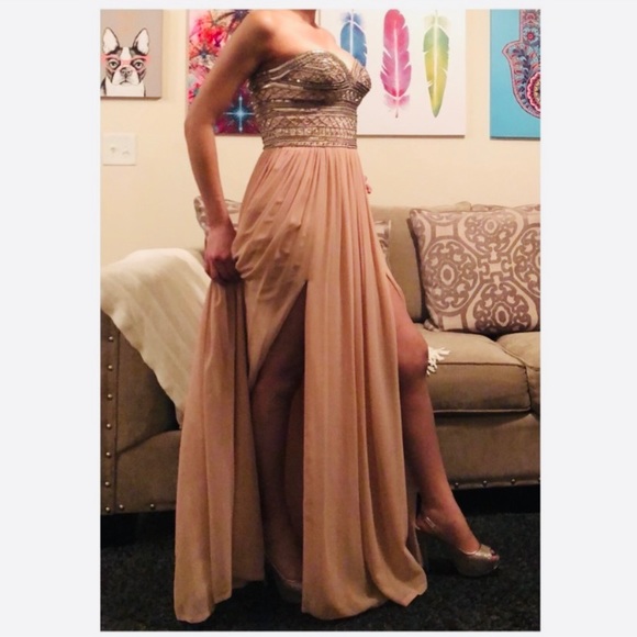 Aidan Mattox Dresses & Skirts - Aidan Mattox strapless top beaded gown